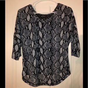 Snake print top